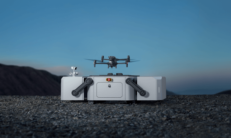 DJI Dock pro autonomní mise s drony M30 a M30T
